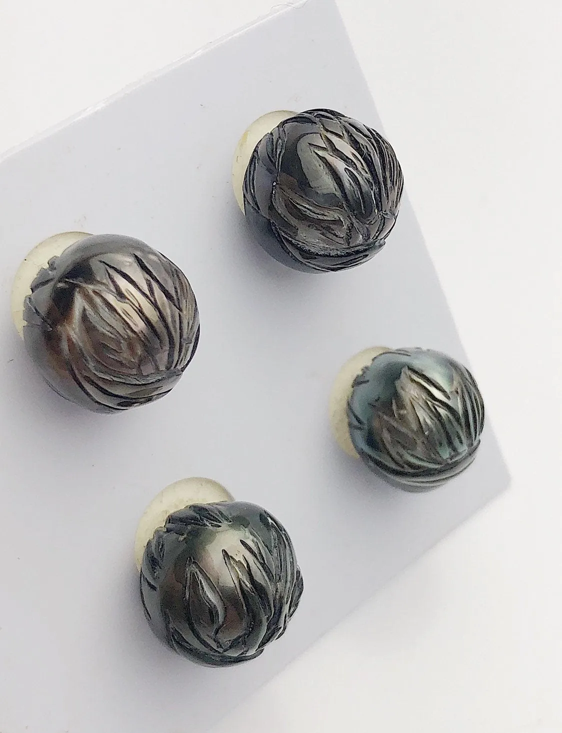 Carved Bird of Paradise Flower Tattoo Tahitian Pearl 12mm (678)