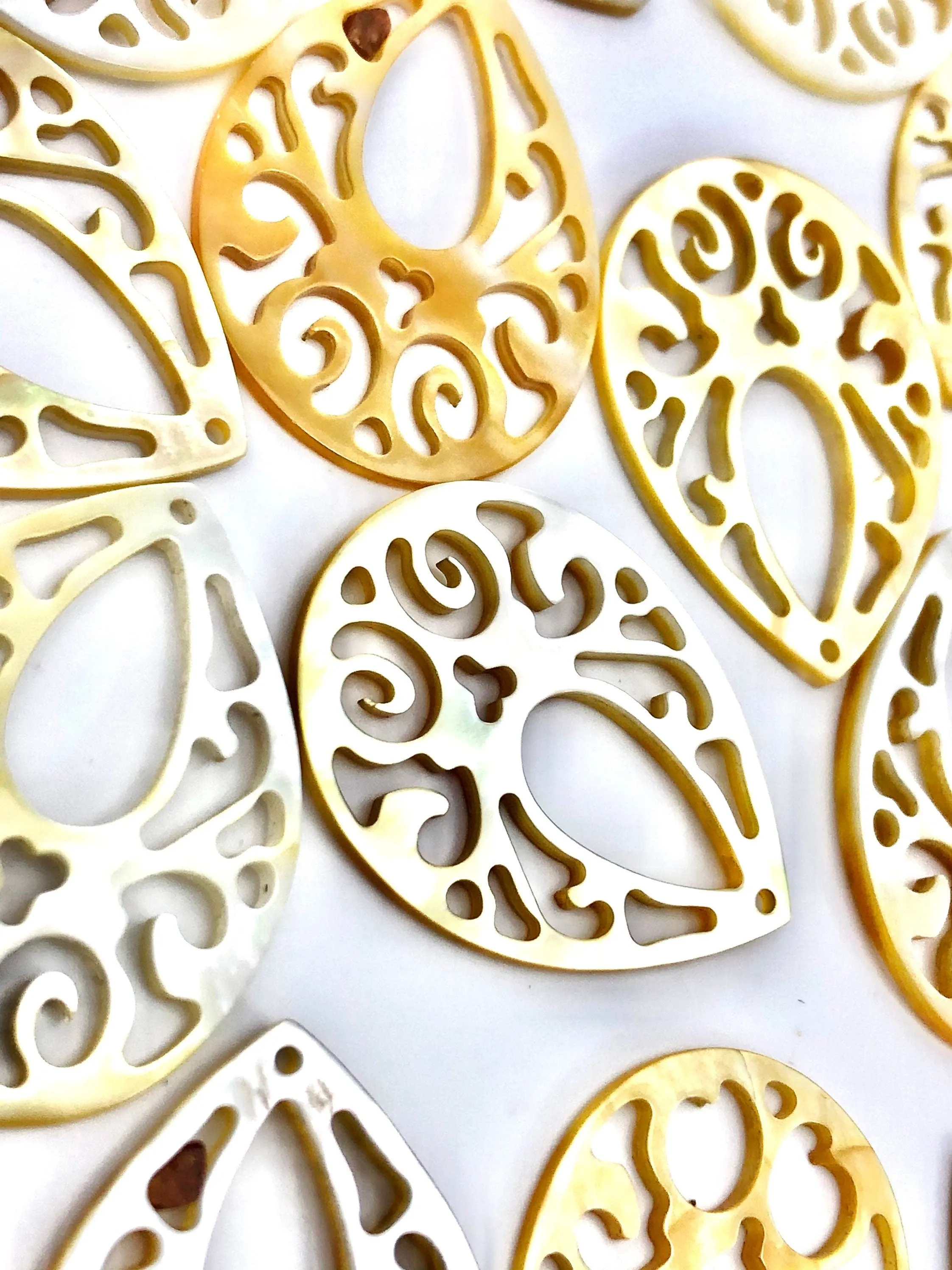 Mother Of Pearl Shell Sku#M459