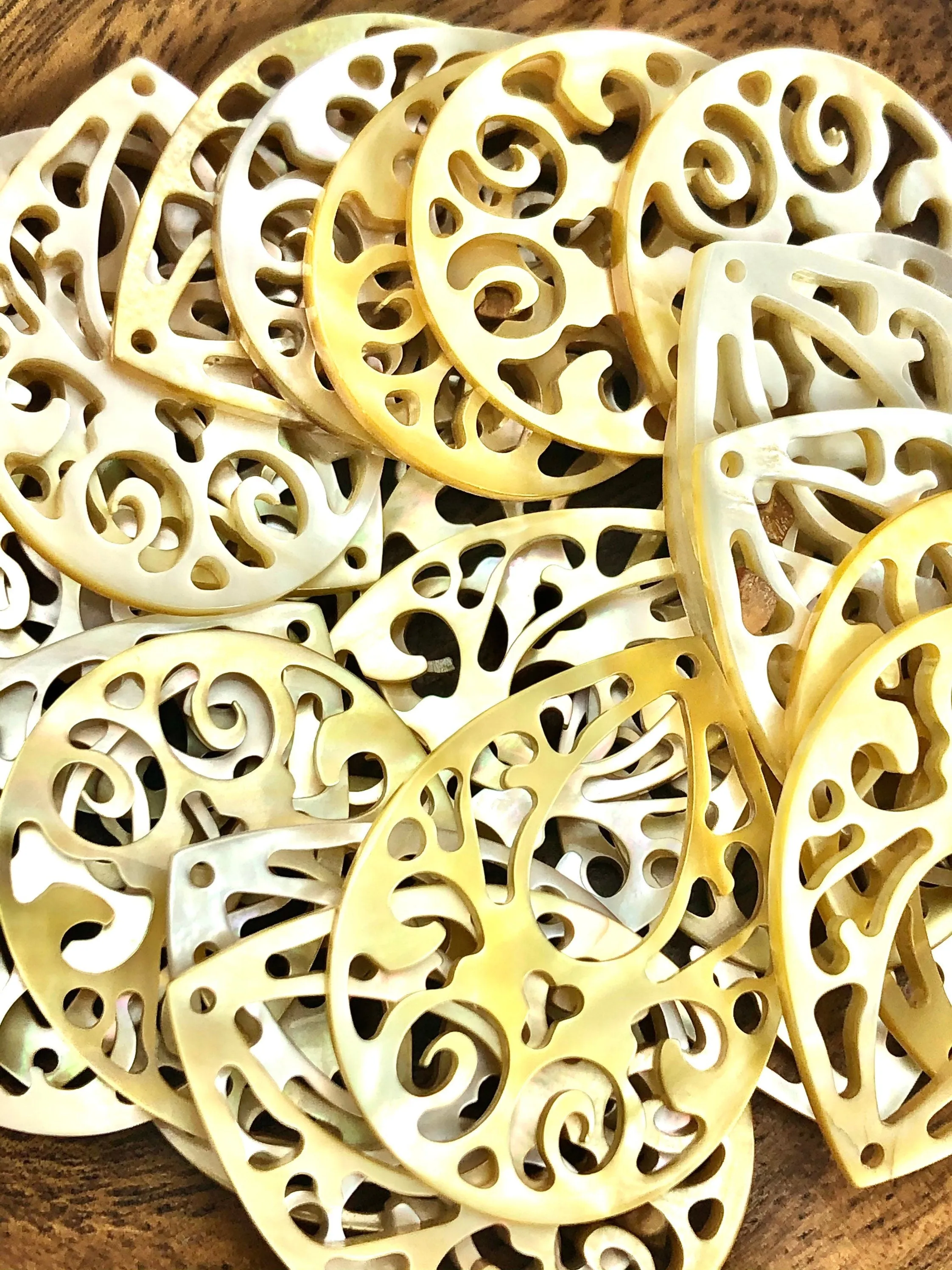 Mother Of Pearl Shell Sku#M459
