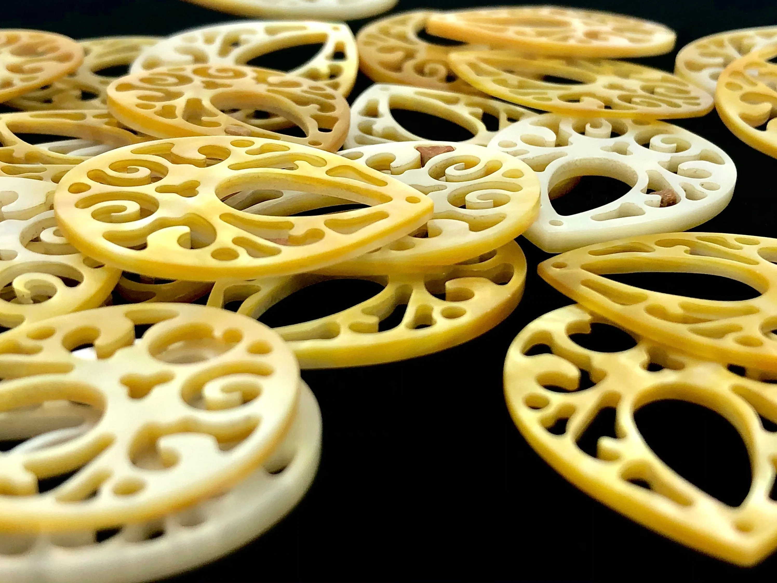Mother Of Pearl Shell Sku#M459