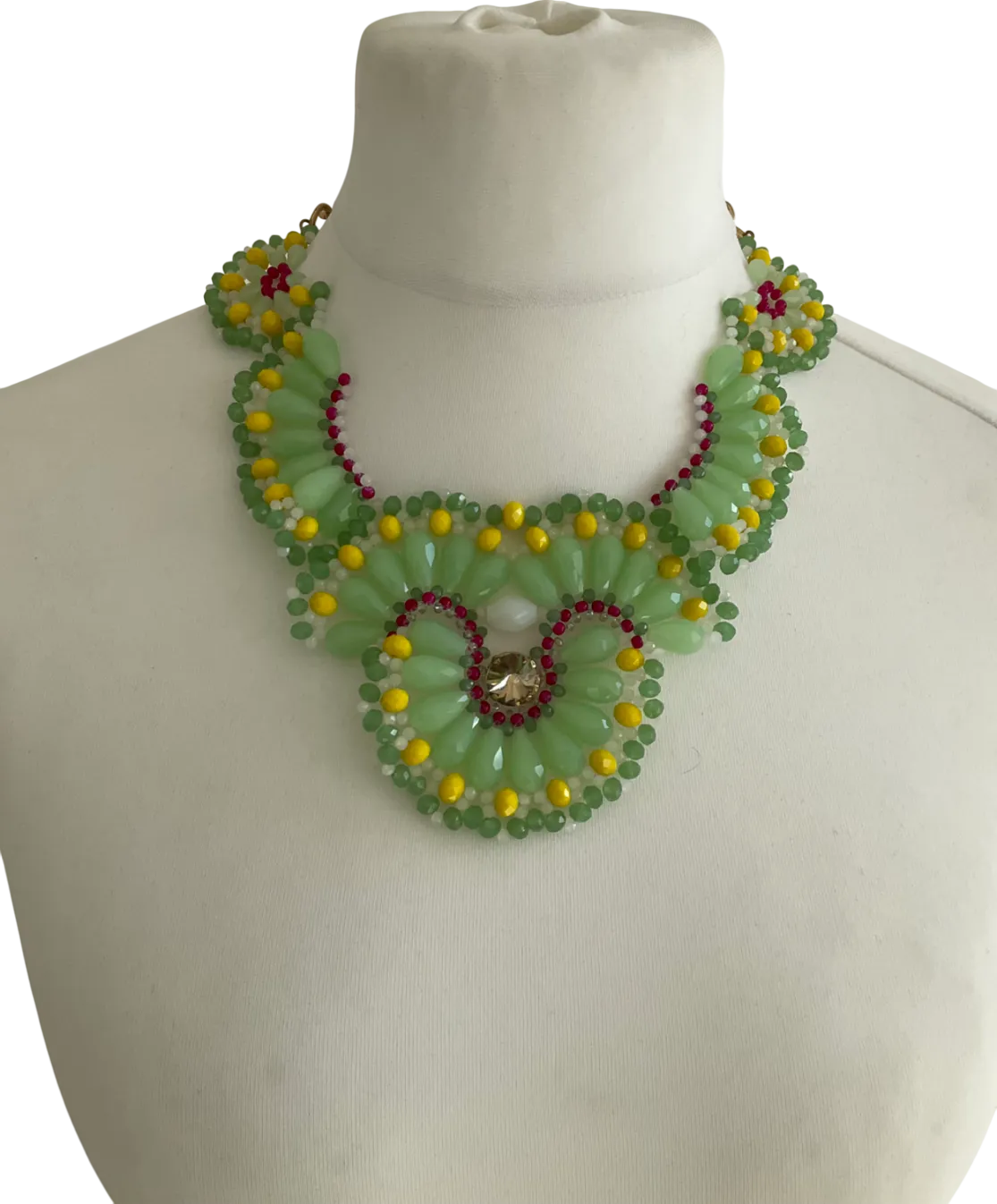 Teria Yabar Green Beaded Necklace One Size