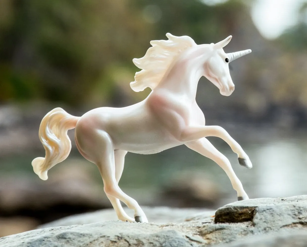 Unicorn Treasures - Pearl